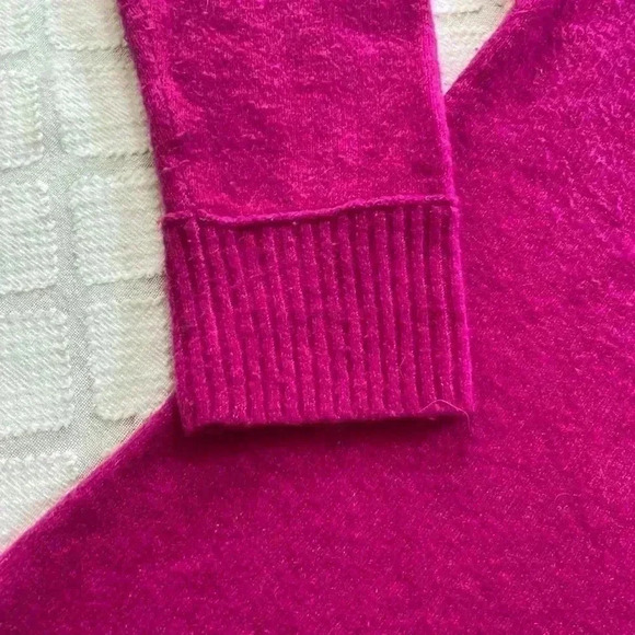 J Crew Hot Pink Wool Knit Crew Neck Womens Sweater sz M - Picture 11 of 11